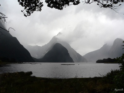 20050308 New-Zealand-P1010913-Milford-Sound-Mitres-Peak-van-wal-edit