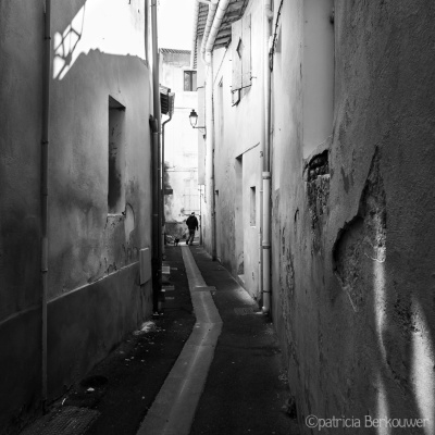 1 2014-04-06 066 Avignon - Rue de la Fôret
