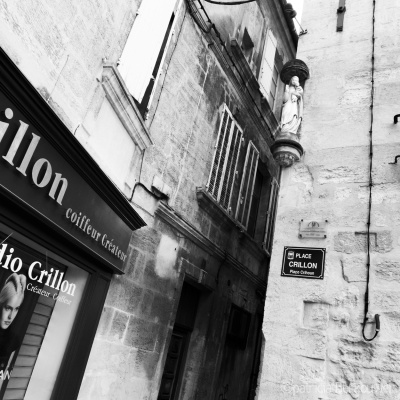 2 2014-04-04 014 Avignon - Place Crillon