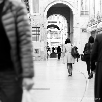 2 2014-04-05 133 Avignon - Rue de la Bonneterie