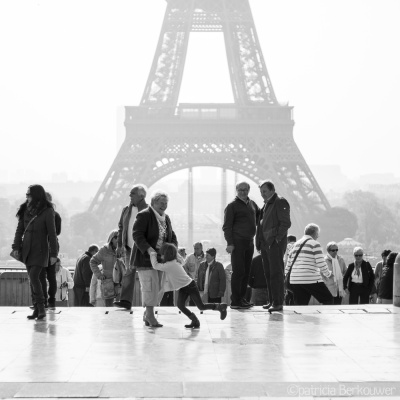 2014-04-12 055 Paris - Esplanade du Trocadéro, Tour Eiffel (raw) (klein)